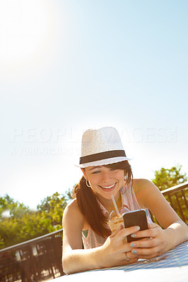 Summer, smoothies and cellphones!