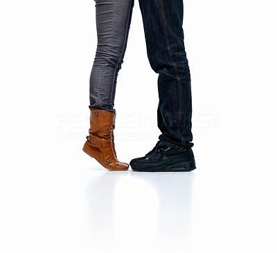 Short woman on tiptoes kissing man Cut out